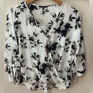 West Kei Women’s Floral Blouse
